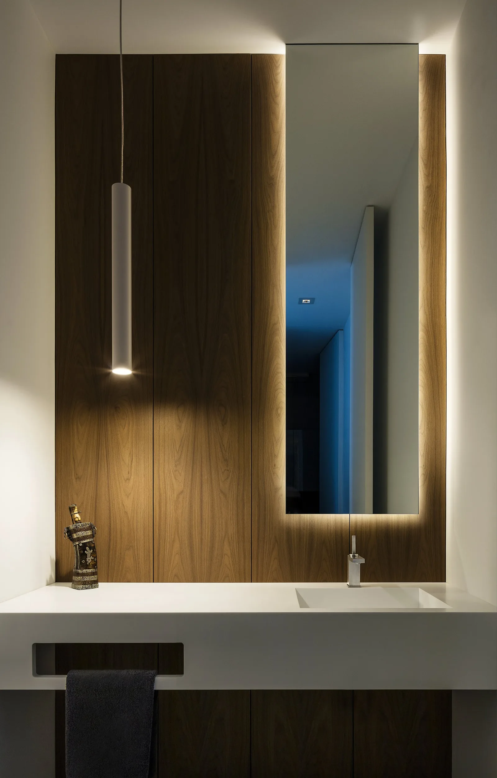 Interior_7456+MED.jpg