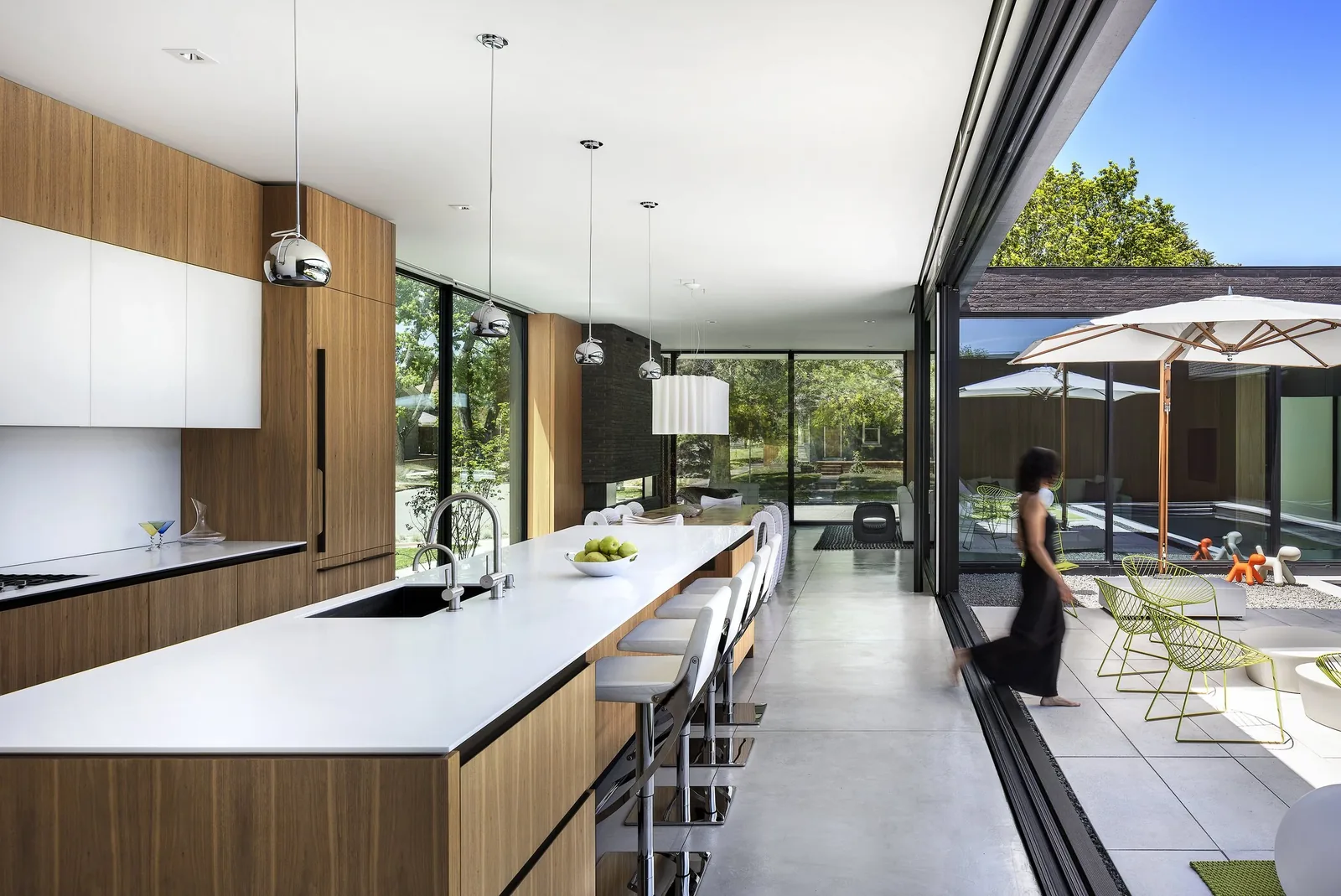 Interior_6926+MED.jpg