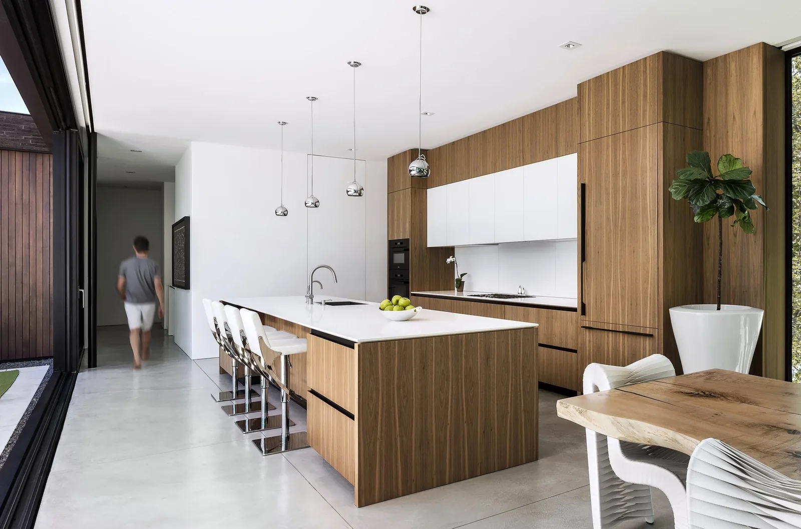 Interior_6858+MED.jpg