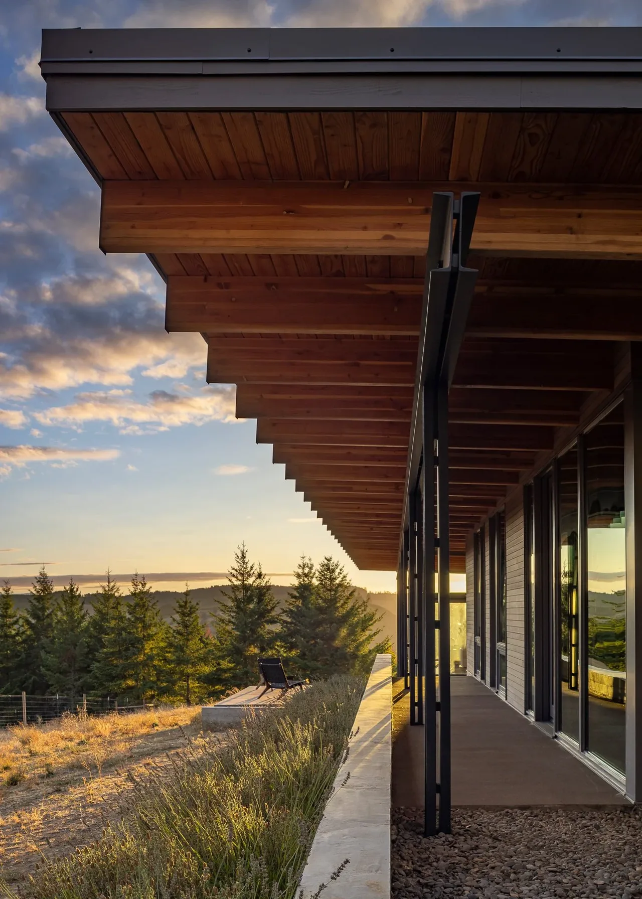 Lone Feather Residence photo 15