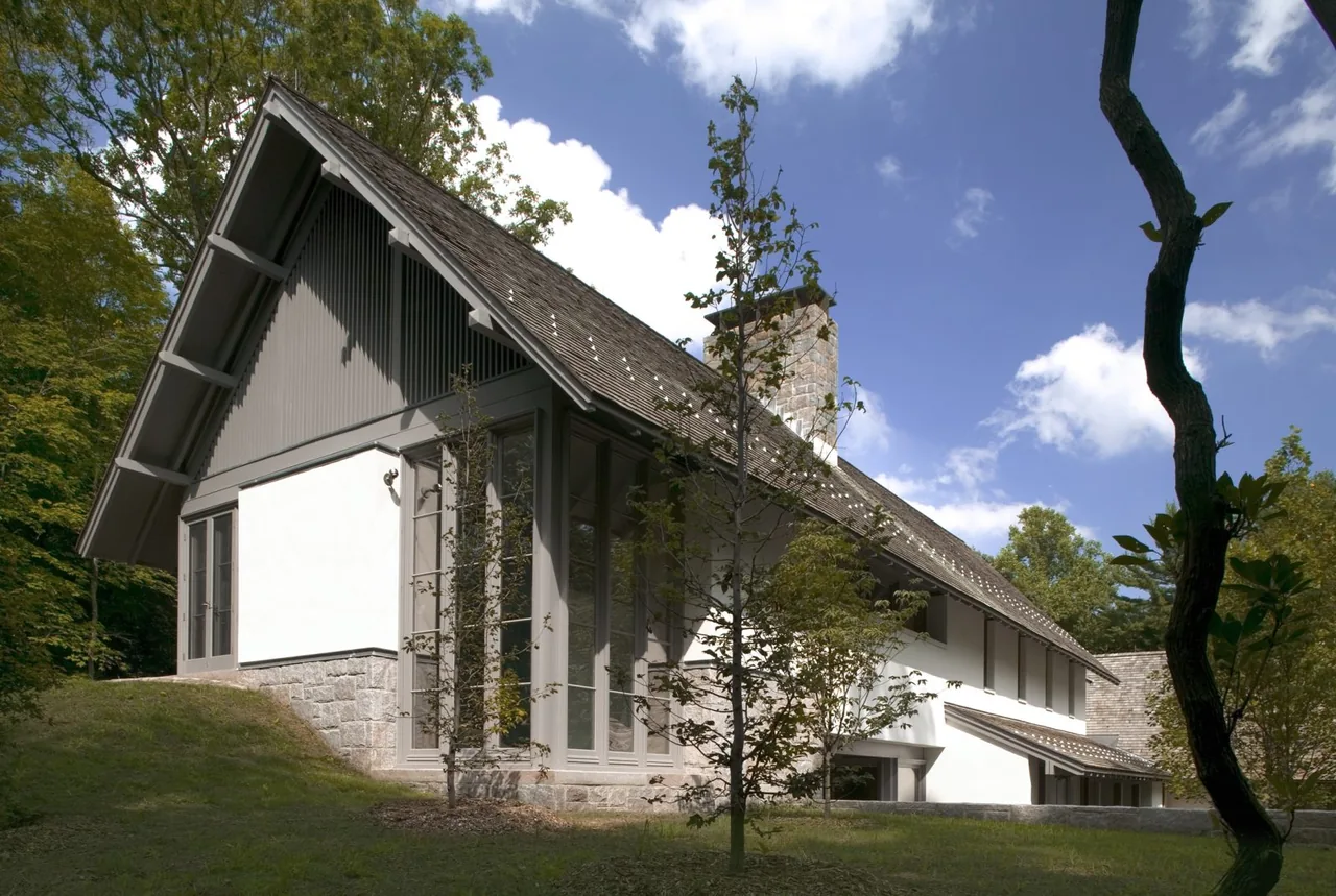 Riverbank Residence