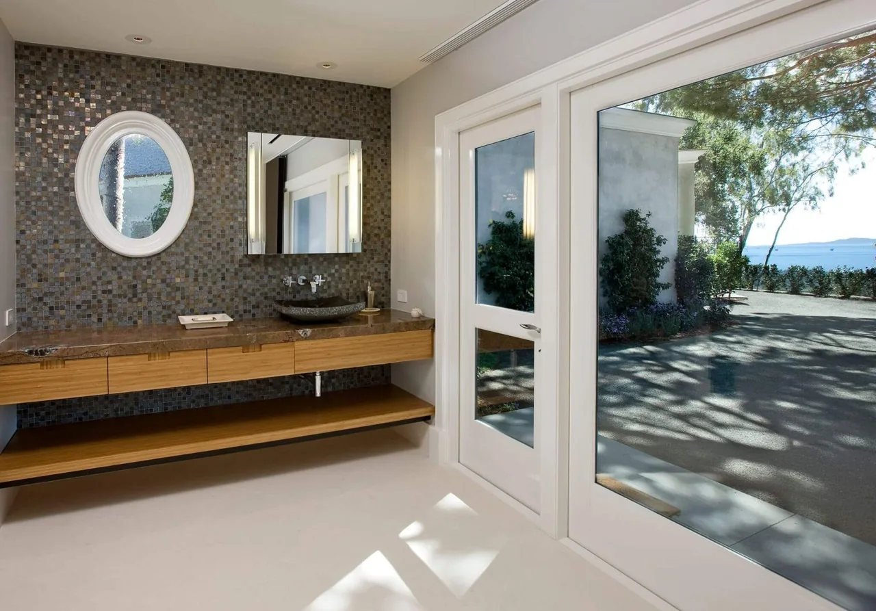 HOLLYWOOD REGENCY STYLE ESTATE