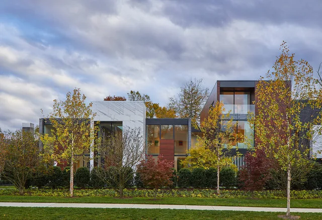URBAN WOODLAND HOUSE