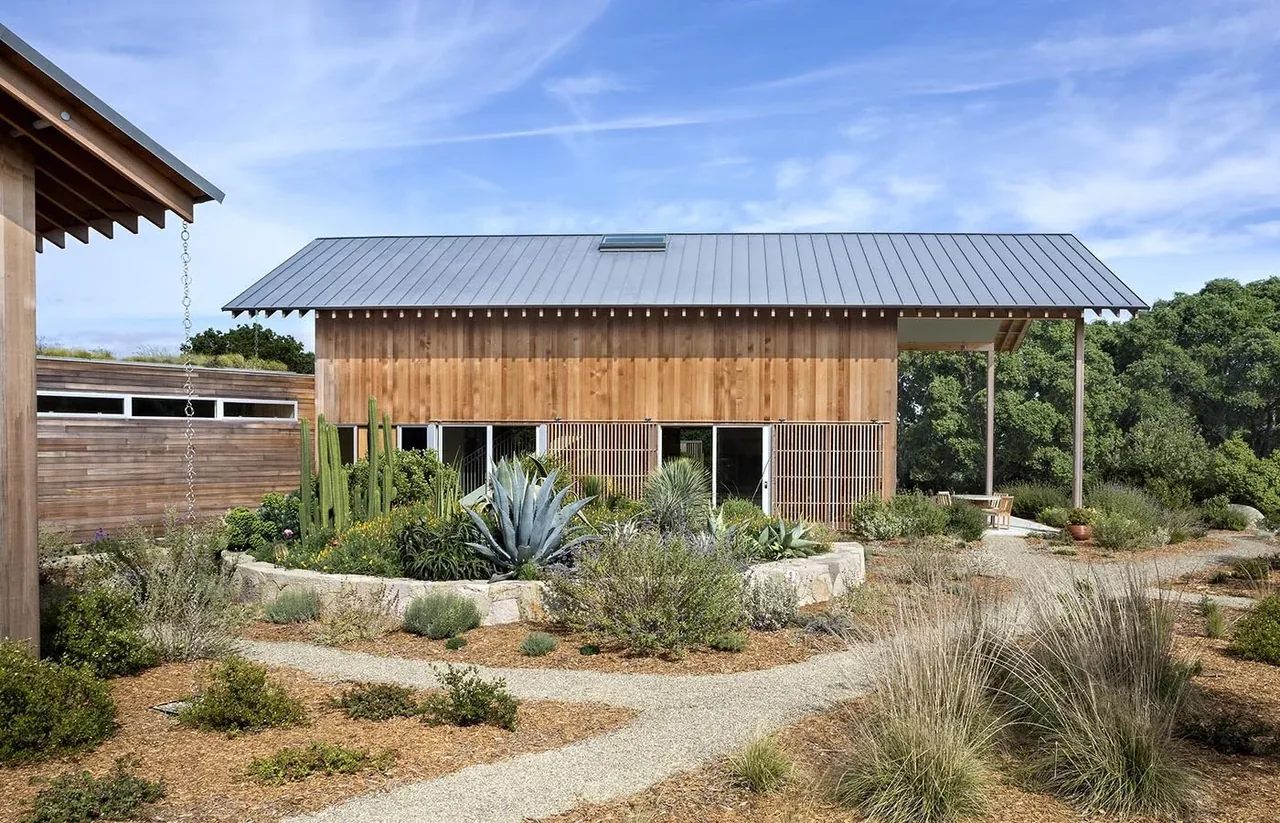 South Bay Residence photo 9