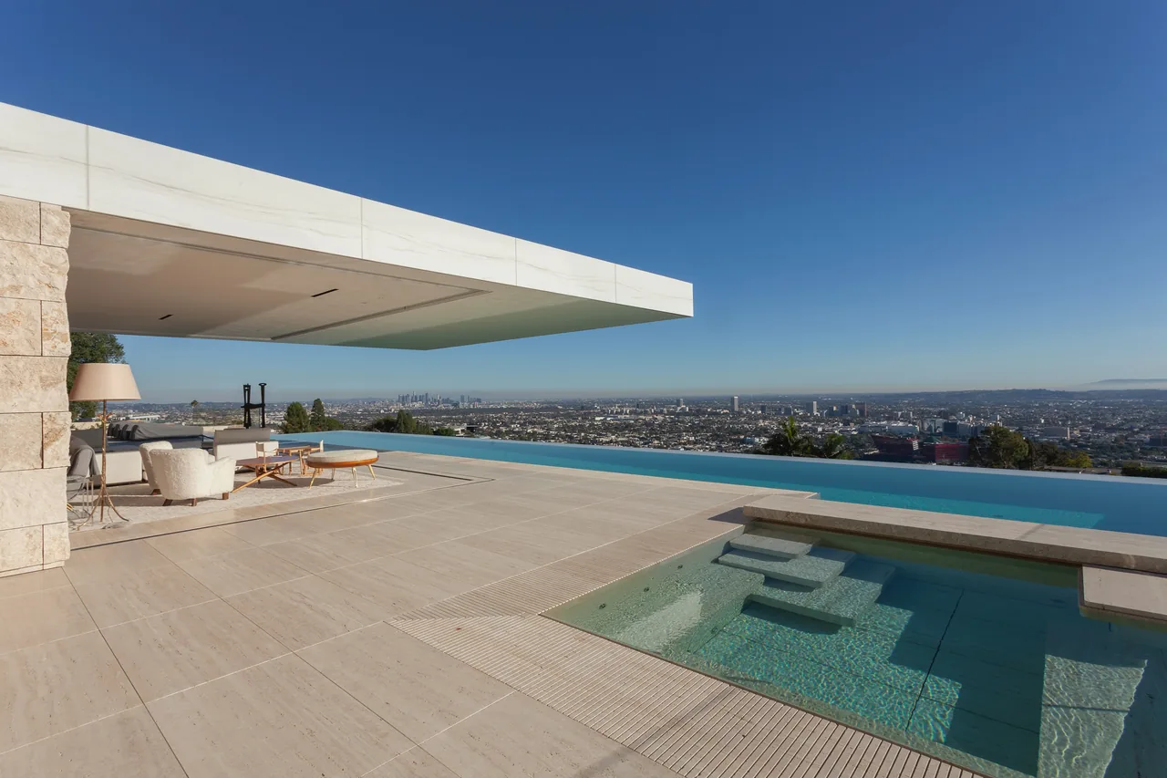 Home by Horst Architects