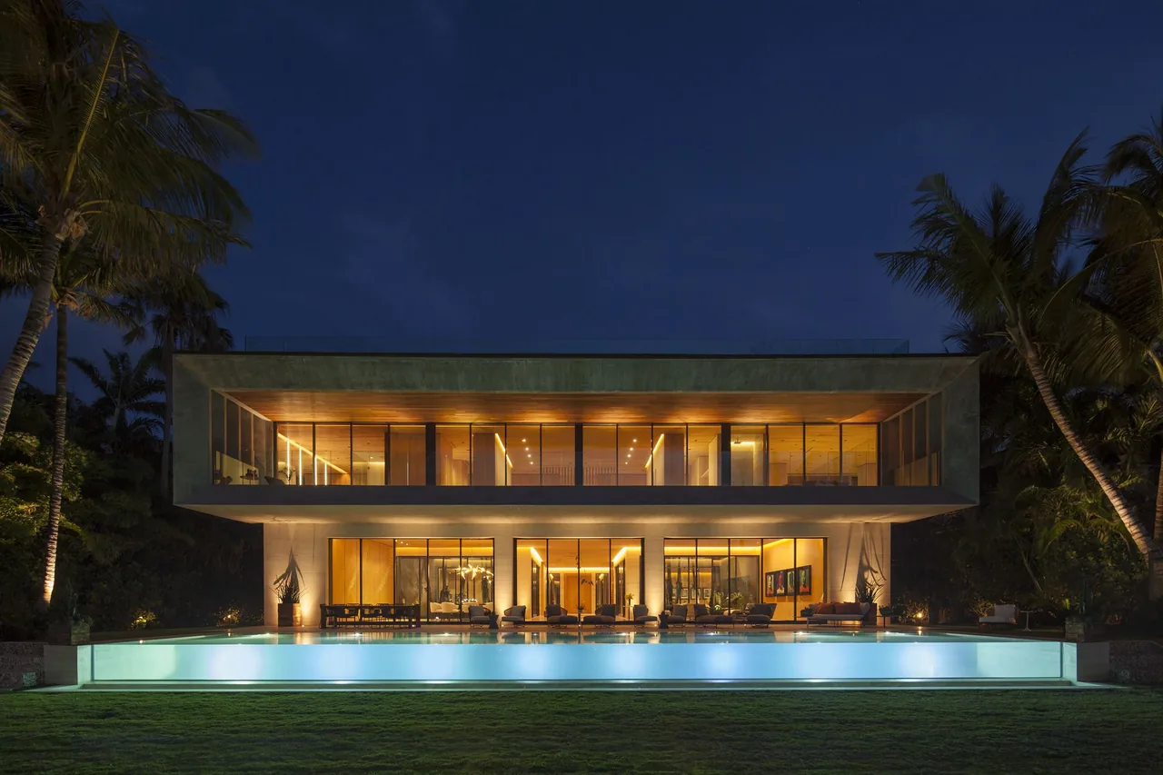 Project by Oppenheim